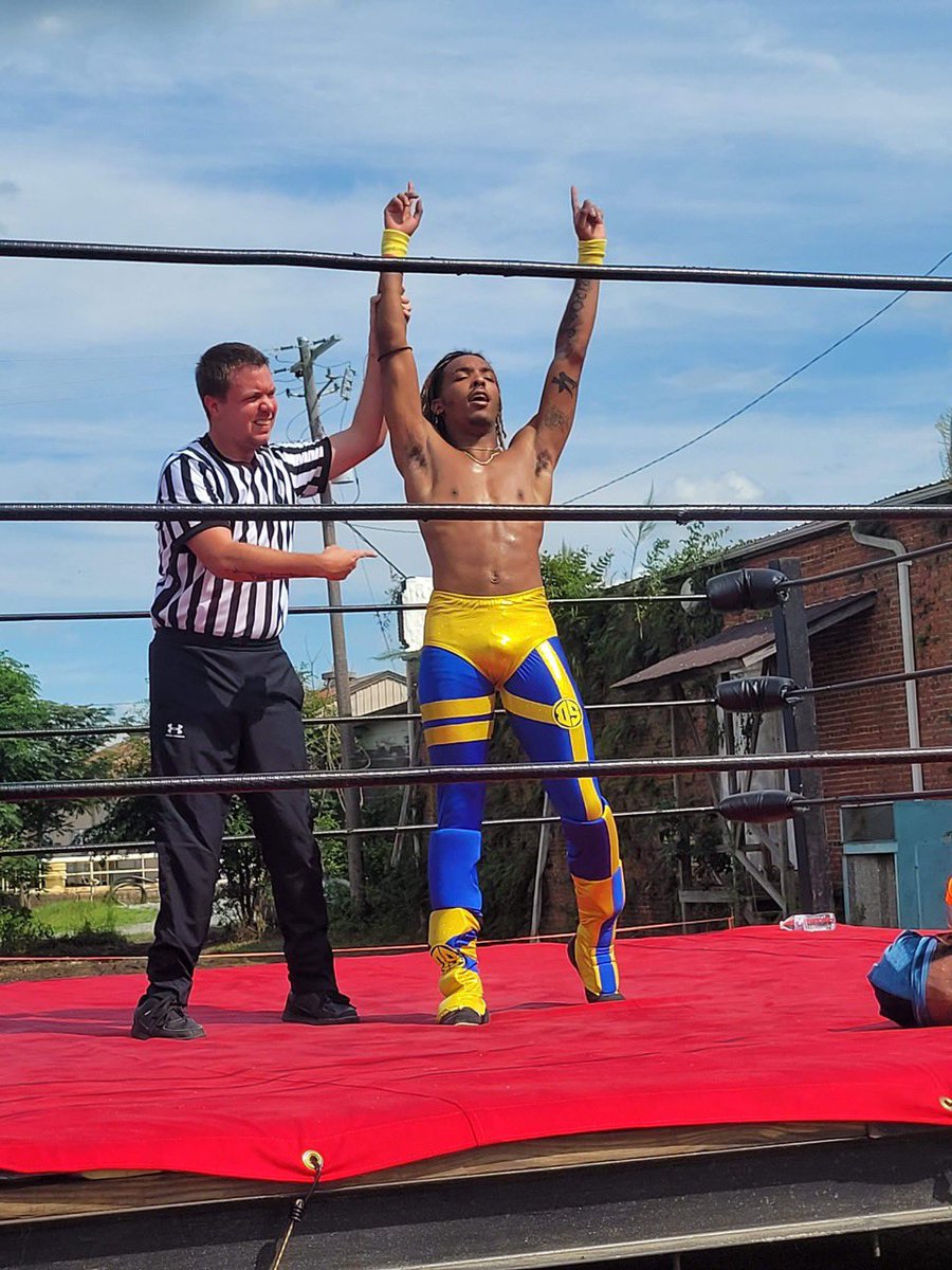 Deon Summerz tweet media