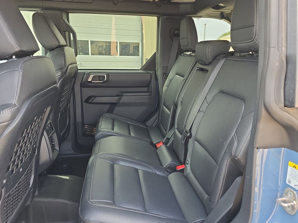 cavender_ford's tweet photo. From trails to town, the Ford Bronco delivers rugged capability and unmistakable design, making every drive feel like an adventure is waiting just beyond the next turn. Let us help find your Bronco at Cavender Ford: https://t.co/ztiG0sfsgT https://t.co/FaLZiCyzk5