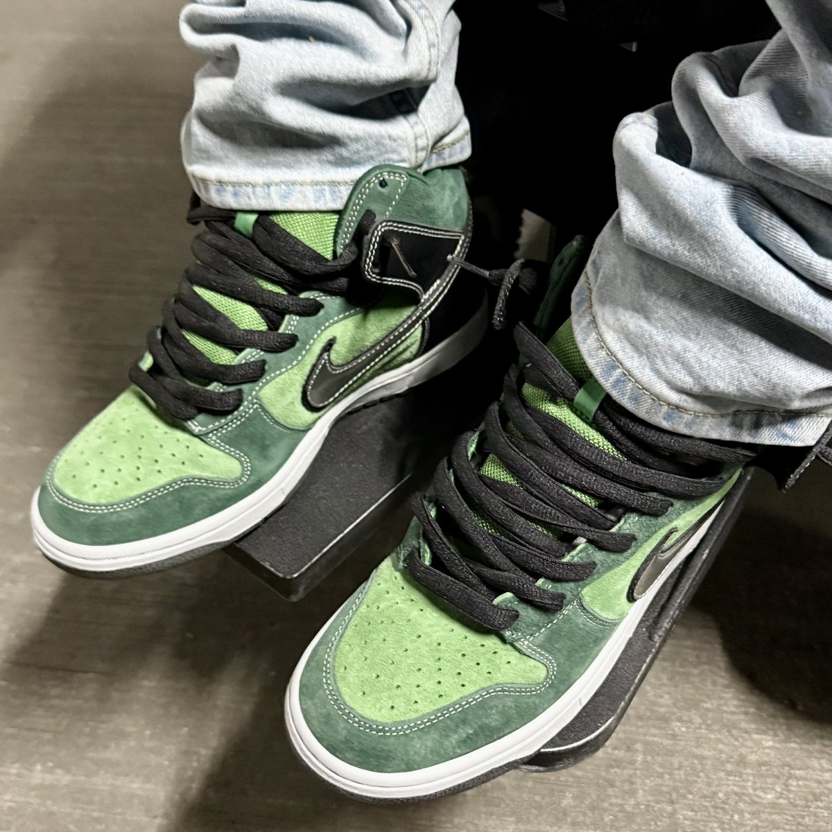 j_mobile's tweet image. Day 3 of the birthday month, rocking the 2007 Brut Dunk SB Highs. #firefridays #kotd #wdywt #yoursneakersaredope