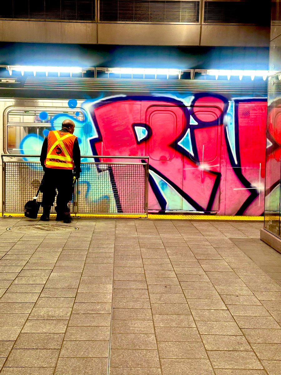 Gloria Pazmino tweet media