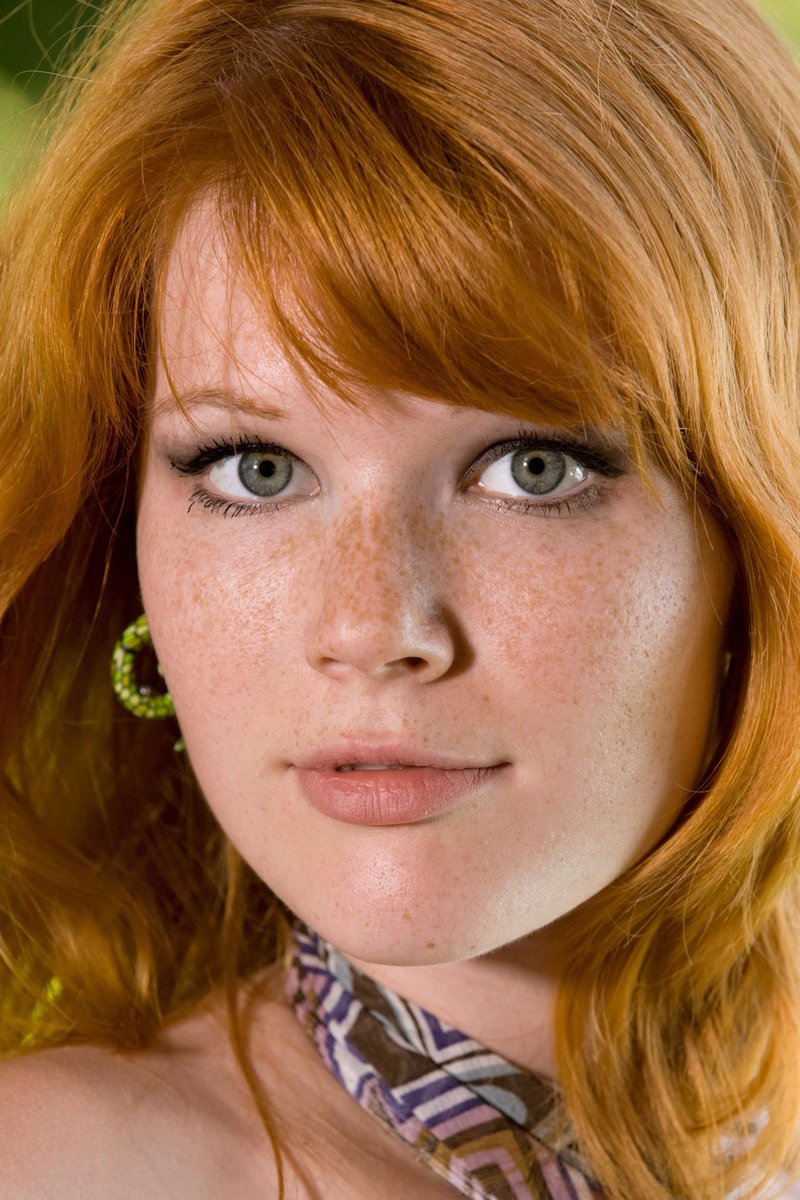 FreckledFace🧡 tweet media