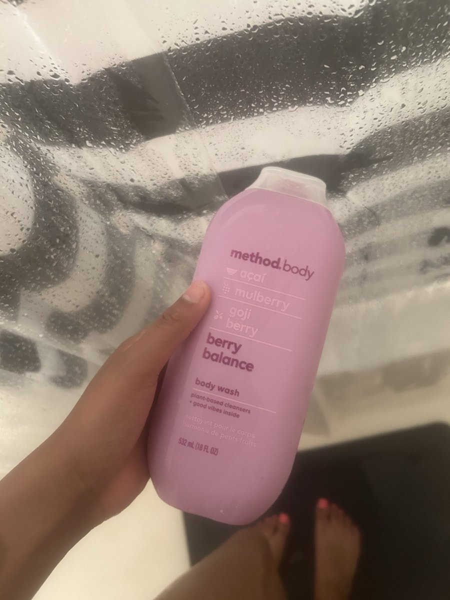 mariah lee tweet media