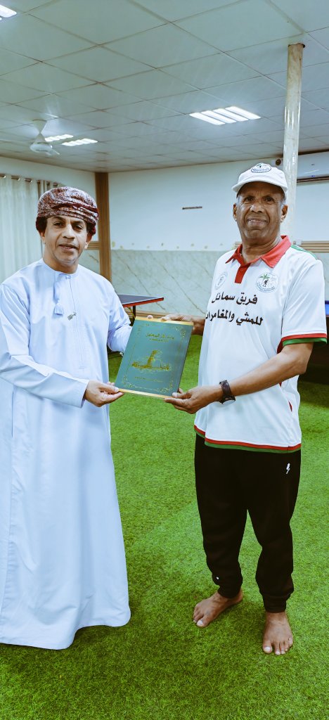 smail_team's tweet photo. فريق سمائل للمشي والمغامرات يكرم الفائزين في المسابقة الثقافية والداعمين لمسيرة الفريق وذلك تحت رعاية سعود بن سعيد المعولي نائب رئيس المجلس البلدي بجنوب الباطنة يأتي التكريم ضمن البرامج والمسابقات المتنوعة التي نظمها الفريق في رحلته السنويه بوادي المعاول بجنوب الباطنة لعام ٢٠٢٦م https://t.co/zt2TKj8Qj2