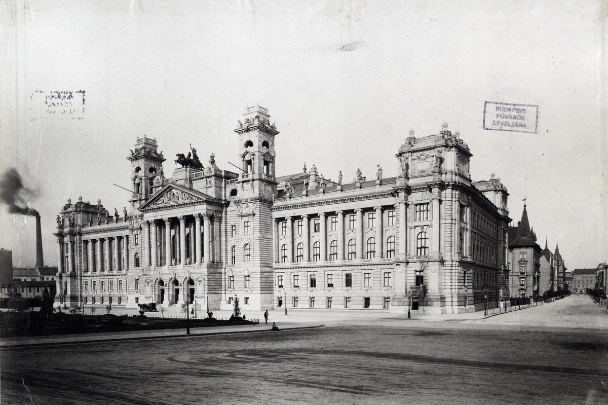 Waken Minds 𓂀 tweet media