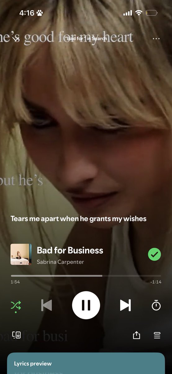 pao is so in love 🩷 tweet media