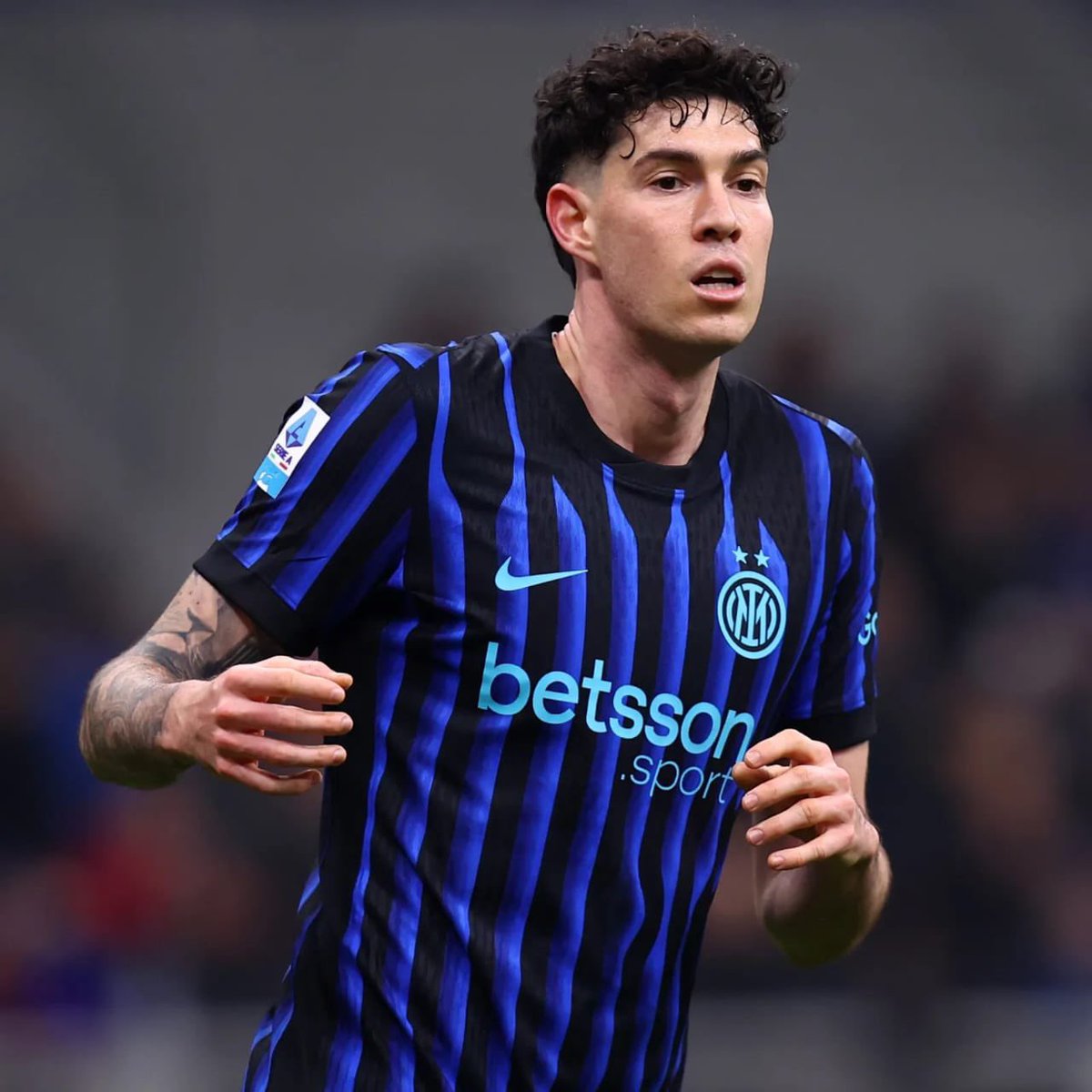 نايف tweet media