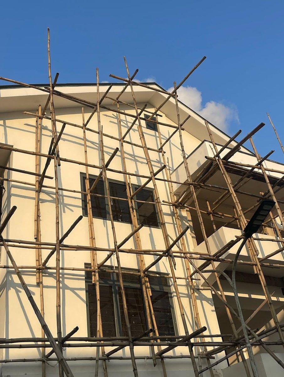 Light⚡ tweet media