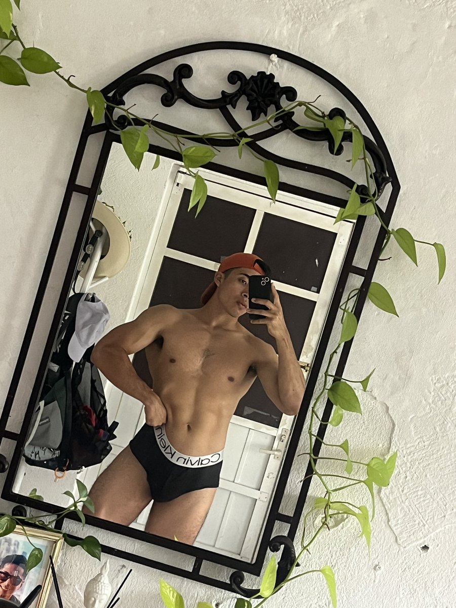 Million_Clow tweet media