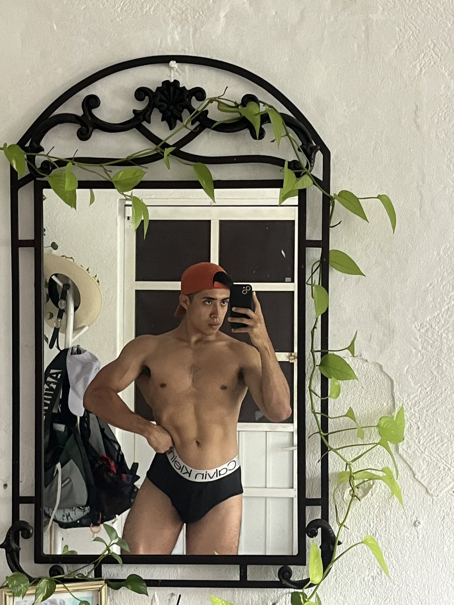 Million_Clow tweet media