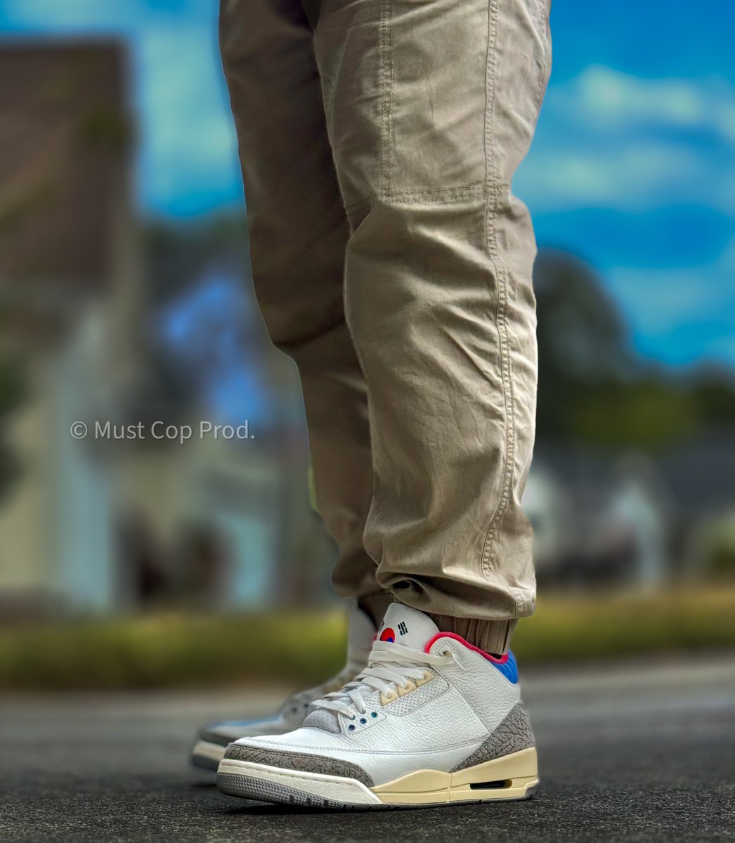 More_2_Conquer's tweet photo. #KOTD Jordan 3 Seoul 2.0🇰🇷✨✨✨by way of the J.A.B coalition😂@Franky_Babylon #nike #kotd #enjoylife #wearyoursneakers #everythingiseasy #GodFirst #FromSoletoSoul https://t.co/A5ArobIPZ5