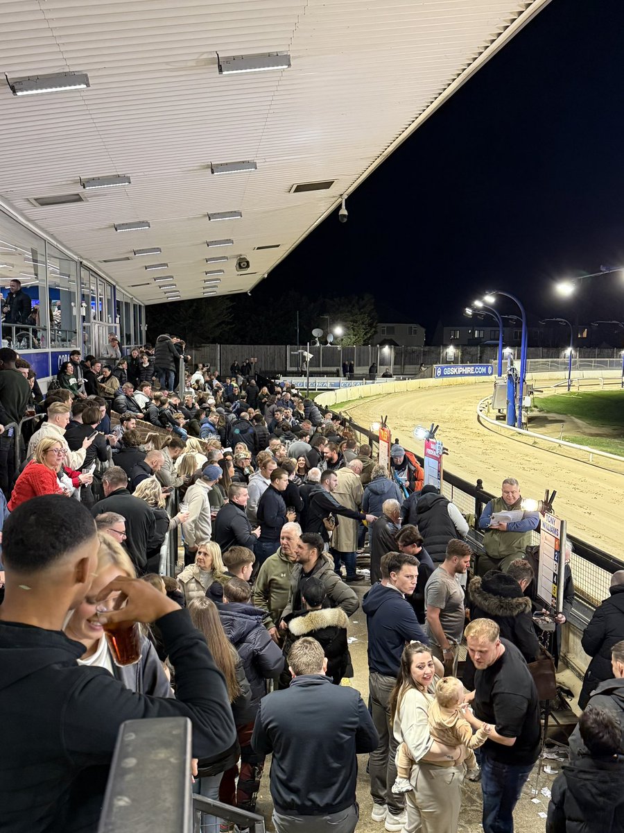 Romford Stadium tweet media