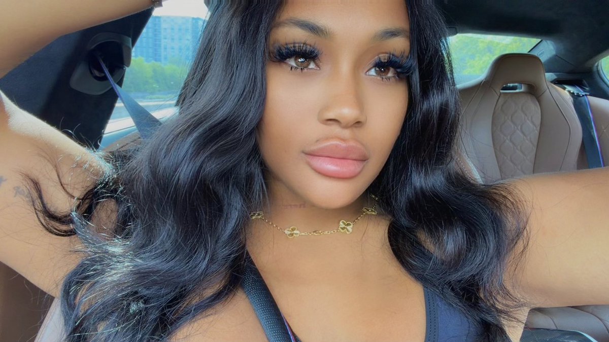Lira_Galore_'s tweet photo. Say Hi🥰 https://t.co/jicL7biRXN