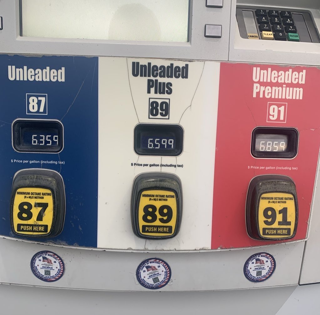 AngelStormeee's tweet photo. @GavinNewsom Meanwhile in California…. ⛽️ https://t.co/B9oJUe4YbZ