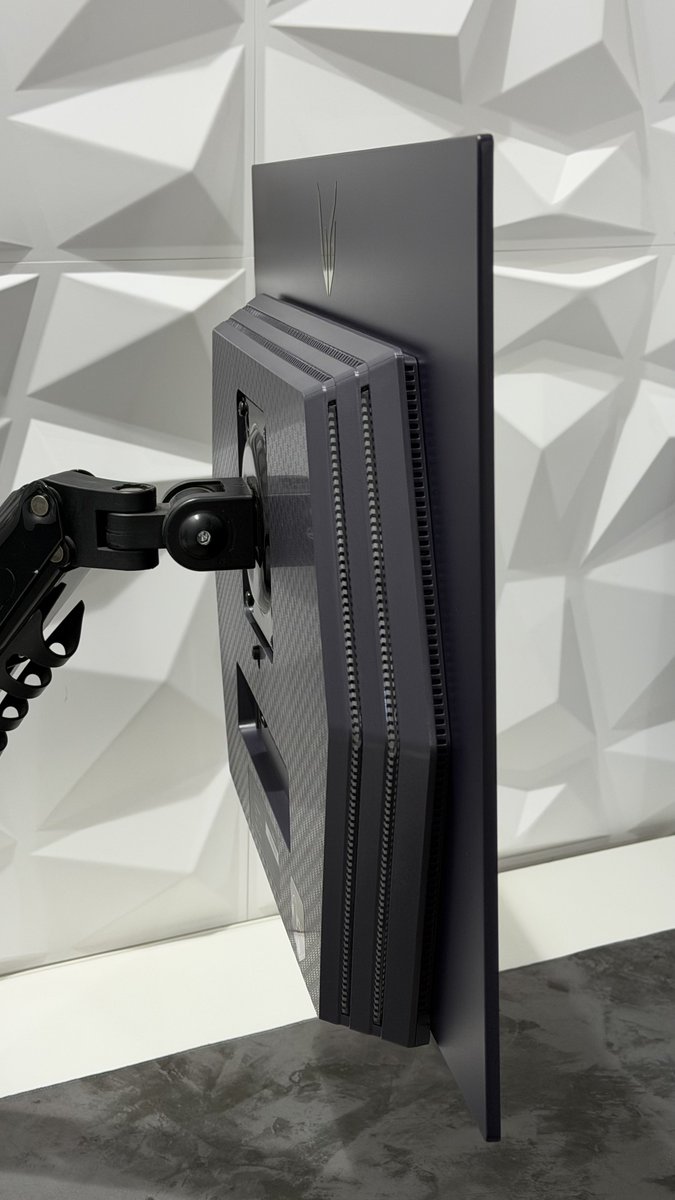 𝑴𝑬𝑺𝑯𝑨𝑹𝑰 tweet media