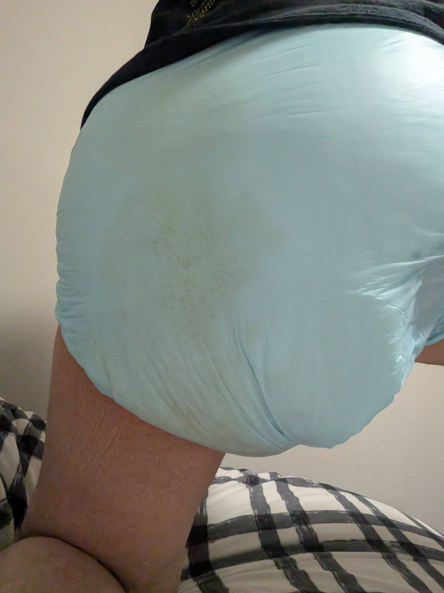 SnuggleSquish tweet media