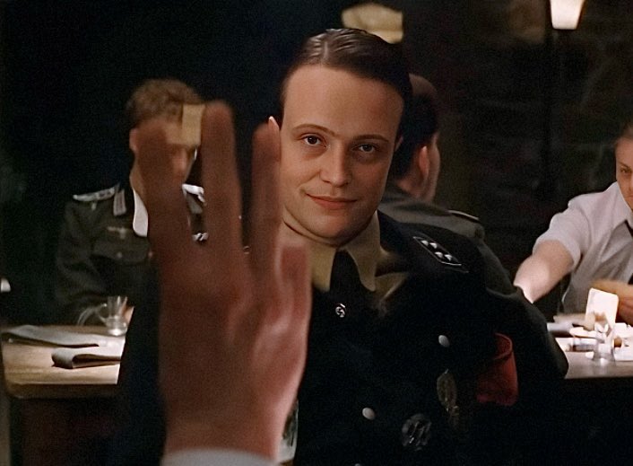 lorem ipsum tweet media