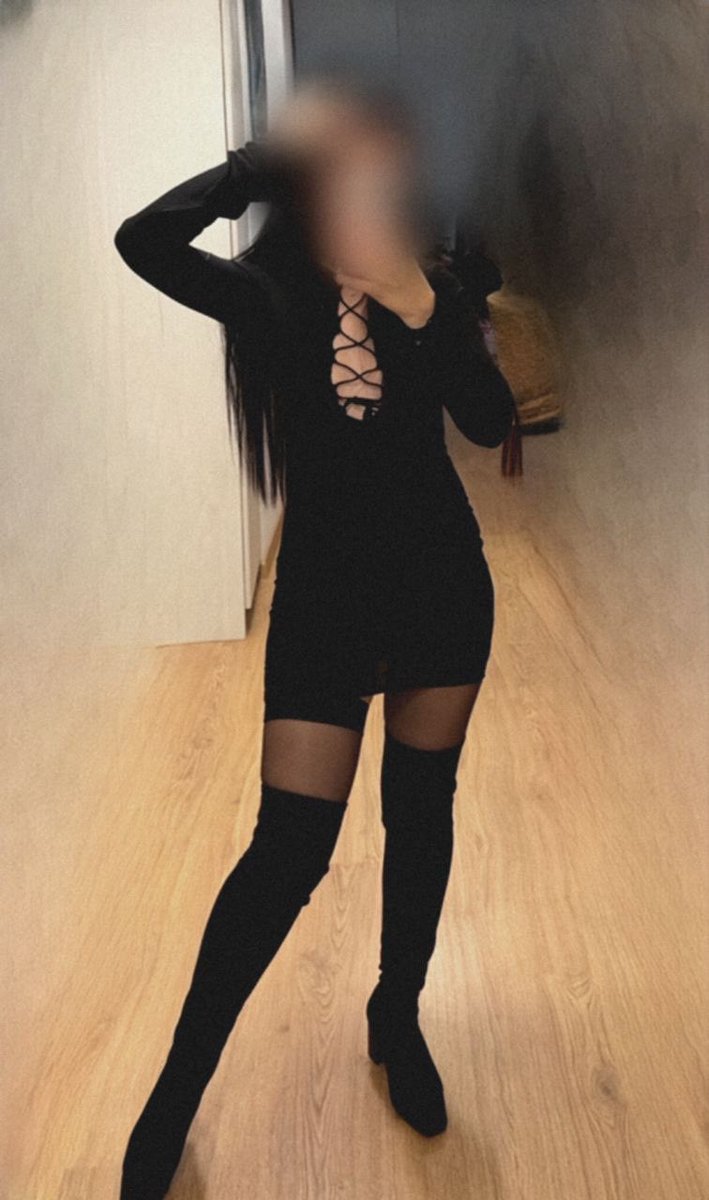 HiddenHotWifeA tweet media