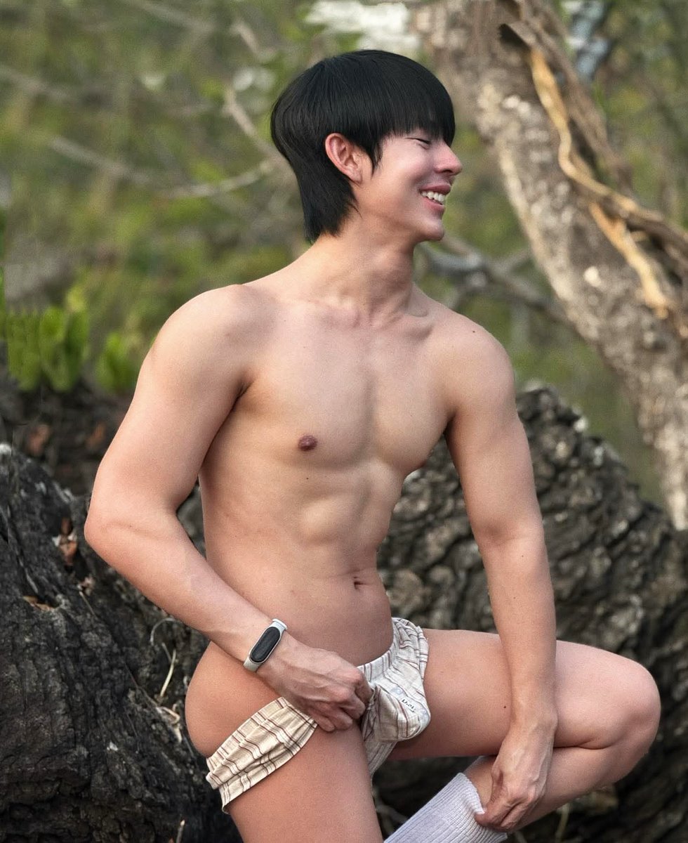 simansky_1's tweet photo. [📷] 🔞 Content Creator, Model.
The feeling of nature embracing you like a lover. 
#Sag_Ratchawil #Ratchawil #Thailand_twinks  🇹🇭 https://t.co/YIizEcmGw7