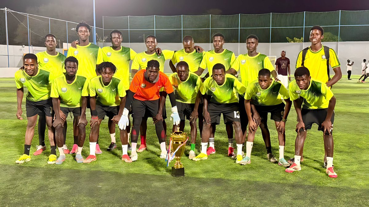 𝐏𝐑𝐎𝐗𝐈 𝐅𝐎𝐎𝐓 tweet media