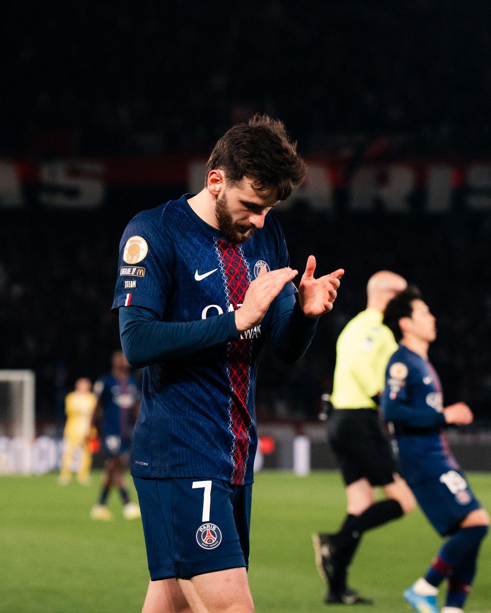 PSG COMMUNITY tweet media