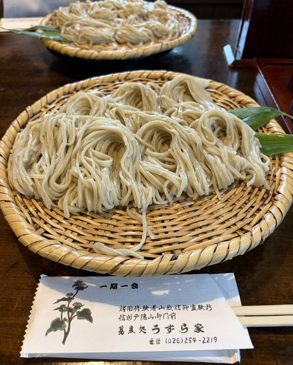 levorgbs4's tweet photo. 戸隠そばを食べて善光寺を参拝。
次は夏の上高地が目標です。 https://t.co/LS0mNZNAi1