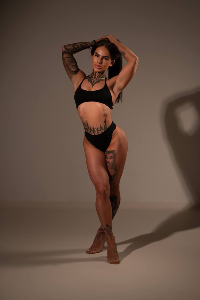 chriestyn_secrets tweet media