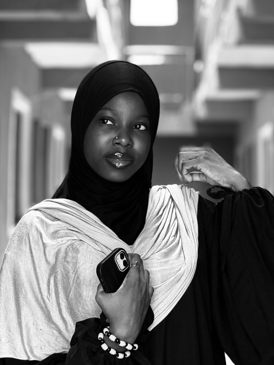 ______tomilola's tweet photo. First time posting on twitter… a late night but Jummah Mubarak✨🤍 https://t.co/C7rCqDLn9p