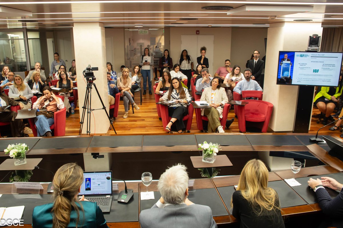 intgovforum's tweet photo. How can AI be responsibly integrated into judicial systems? ⚖️

IGF joined the Buenos Aires Judicial Council to discuss AI in justice.

✔️ Multistakeholder dialogue
✔️ Human-centered, rights-based approaches
✔️ Collaboration is key

🔗 https://t.co/tWt8kXW8h2 https://t.co/cV2gs3oP5B