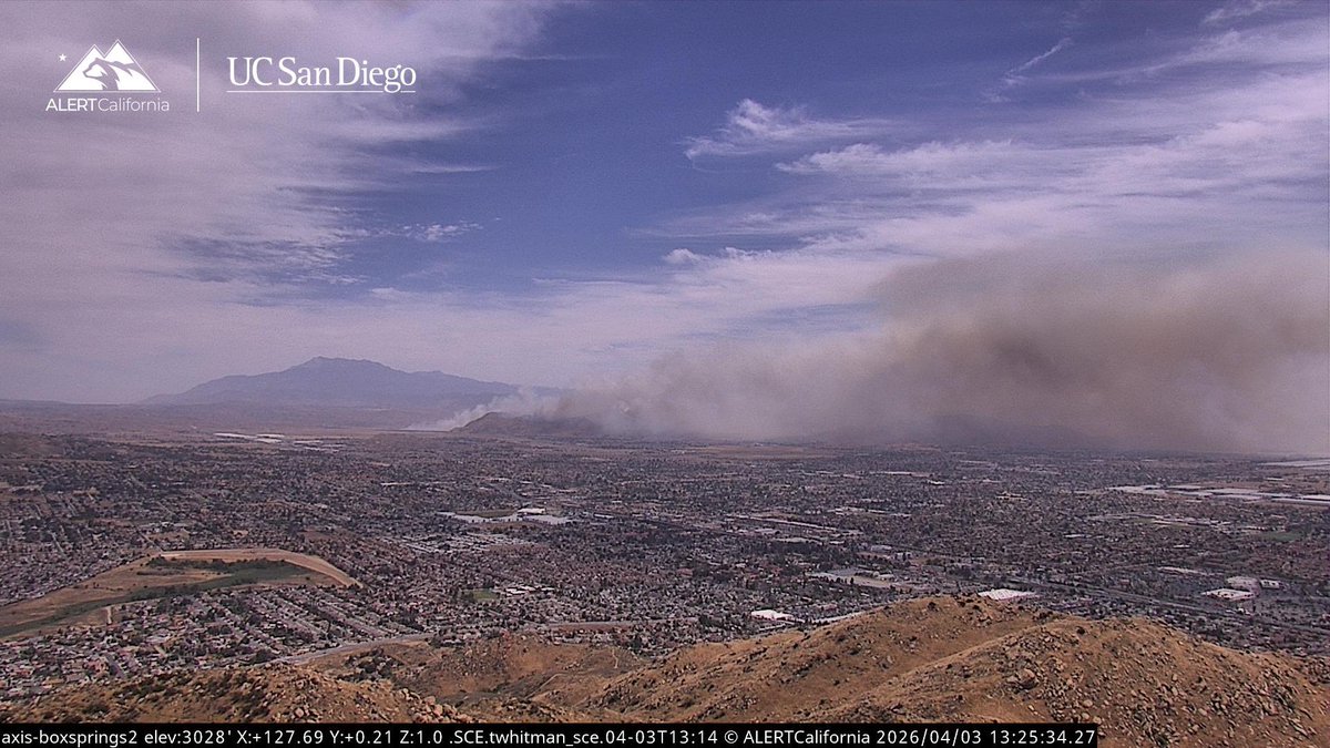 #SpringsFire The Fire is in the flats, pushing Northwest, Structures at Via Del Lago and Moreno Beach will be immediately threatened in the next 20 minutes.