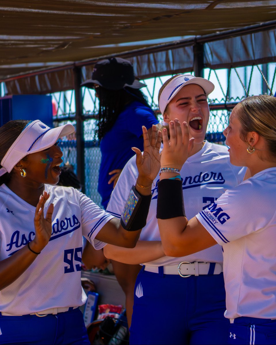 IMG Academy Softball tweet media