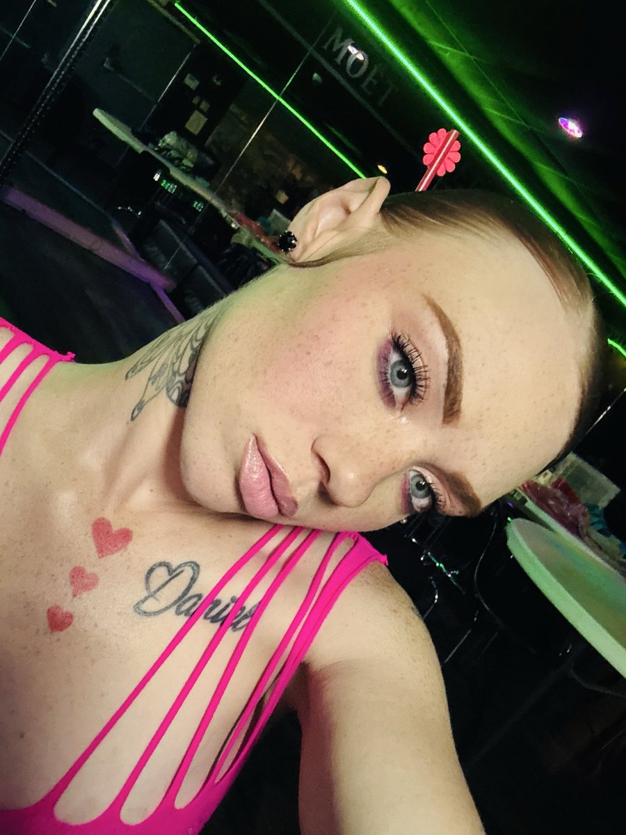 YoFaySnoBuni's tweet photo. Come see me at bottoms up all weekend. Ask for white girl redd!

#snowbunny #whitegirl #pawg #hoodbunny #gutterbunny #pyt #bop #buyingcontent #sellingcontent #contentcreator #model #thickwhitegirl #horny #whooty #meetups https://t.co/Pd1jS45lVf