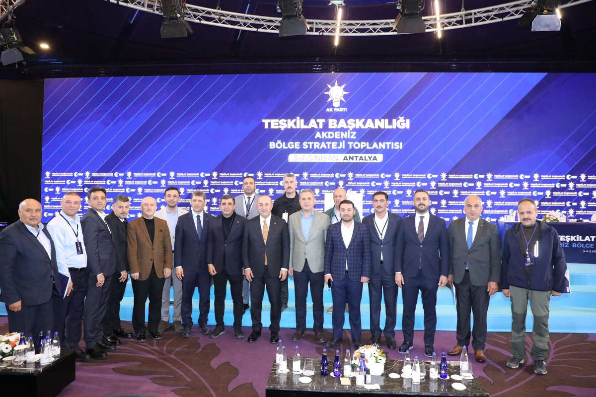 alicetin_07's tweet photo. Genel Merkez Teşkilat Başkanlığımız tarafından Antalya’mızın ev sahipliğinde düzenlenen Akdeniz Bölgesi Strateji Toplantımızın ilk gününde; 

📌 Genel Merkez Teşkilat Başkan Yardımcımız, Bölge Koordinatörümüz İstanbul Milletvekilimiz Sn. Yahya Çelik (@yahyacelik_ ) ve Bakanımız Sn. Mevlüt Çavuşoğlu (@MevlutCavusoglu ), 
📌Erzurum Milletvekilimiz Sn. Mehmet Emin Öz’ün  (@ozmehmetemin )
hitaplarını dinleyerek bilgi ve tecrübenden istifade ettik. 

Toplantımızın hayırlara vesile olmasını diliyoruz.