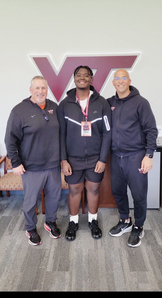 Hunter Hill tweet media