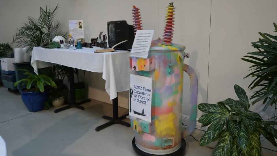 LCECSWFL's tweet photo. Celebrating 85+ years of powering the community. Employees gathered to reflect on the LCEC history, preview Time Capsule items, and look ahead to the future. A proud moment to be revisited when the capsule is opened in 2040.
#PoweredByLCEC https://t.co/LGfdI5qKiT