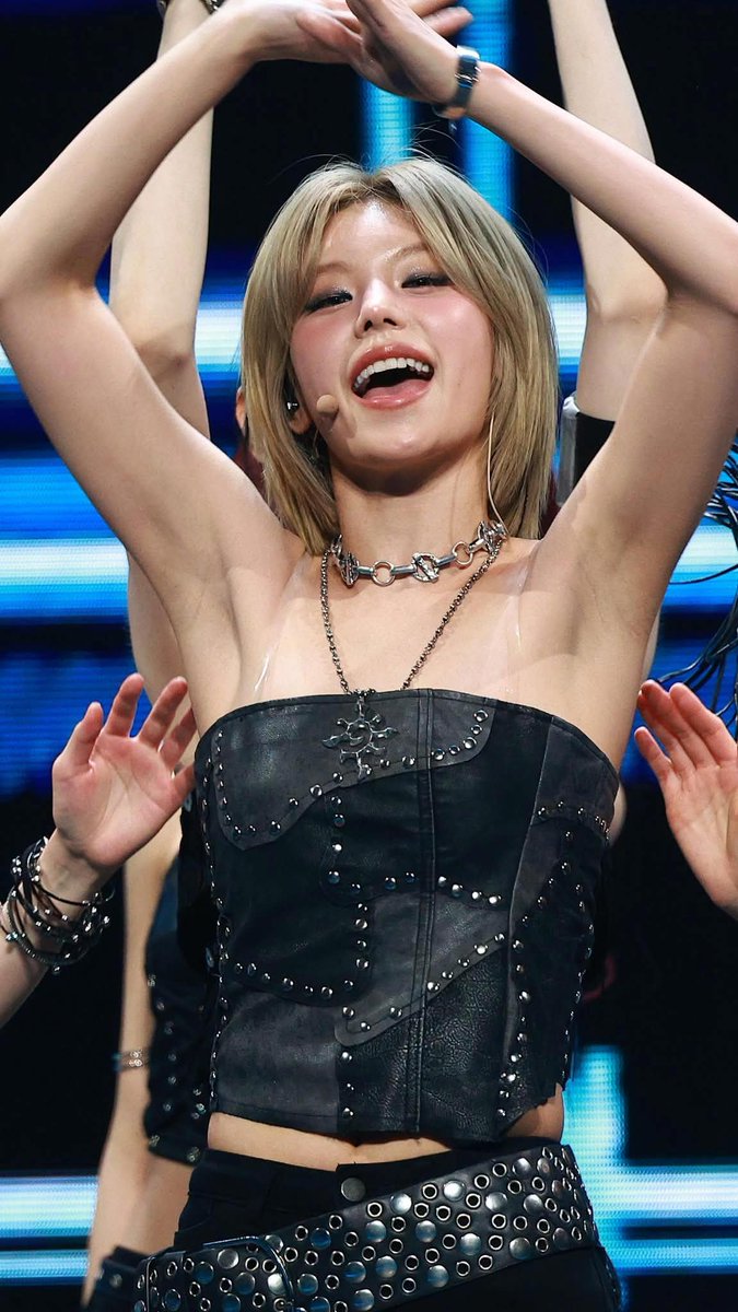 kpop armpits tweet media