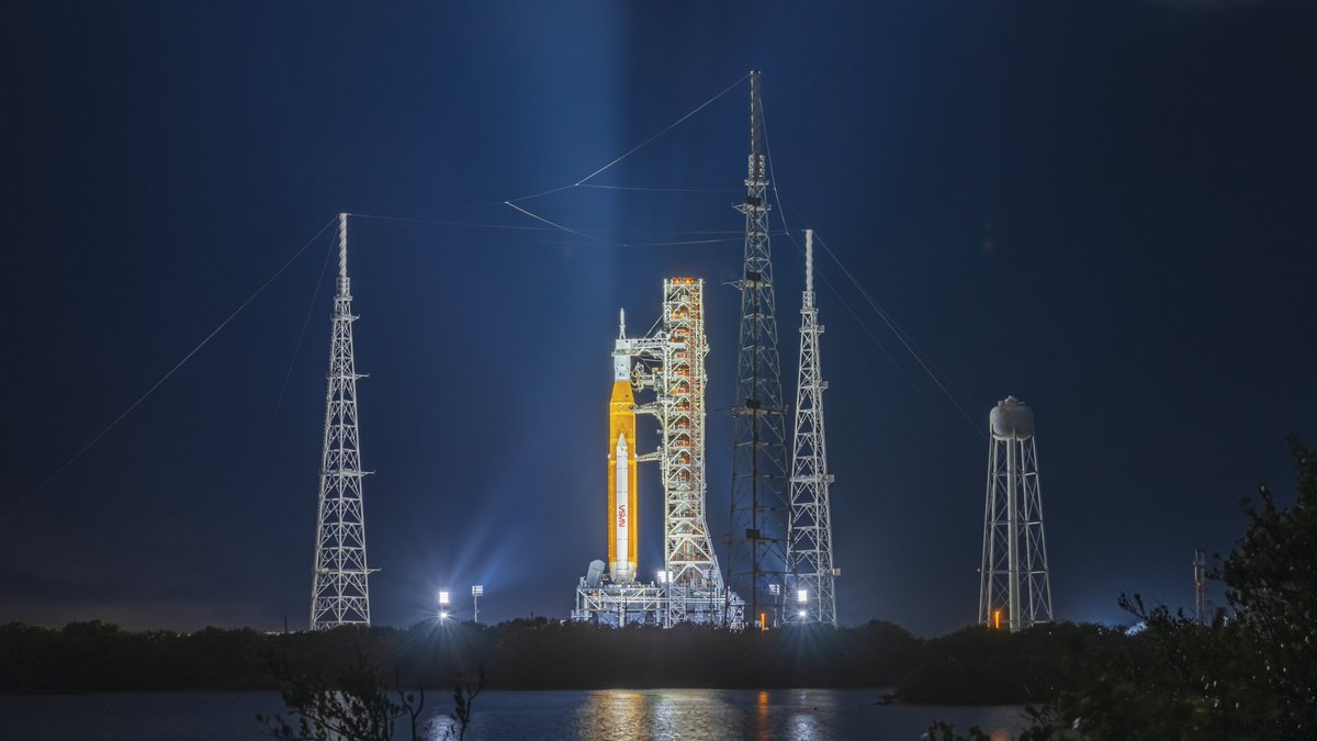 JFrankleKSC's tweet image. SLS at night from south of the pad.

Get my art printed on awesome products. Support me at Redbubble #RBandME:  redbubble.com/i/poster/Artem… #findyourthing #redbubble