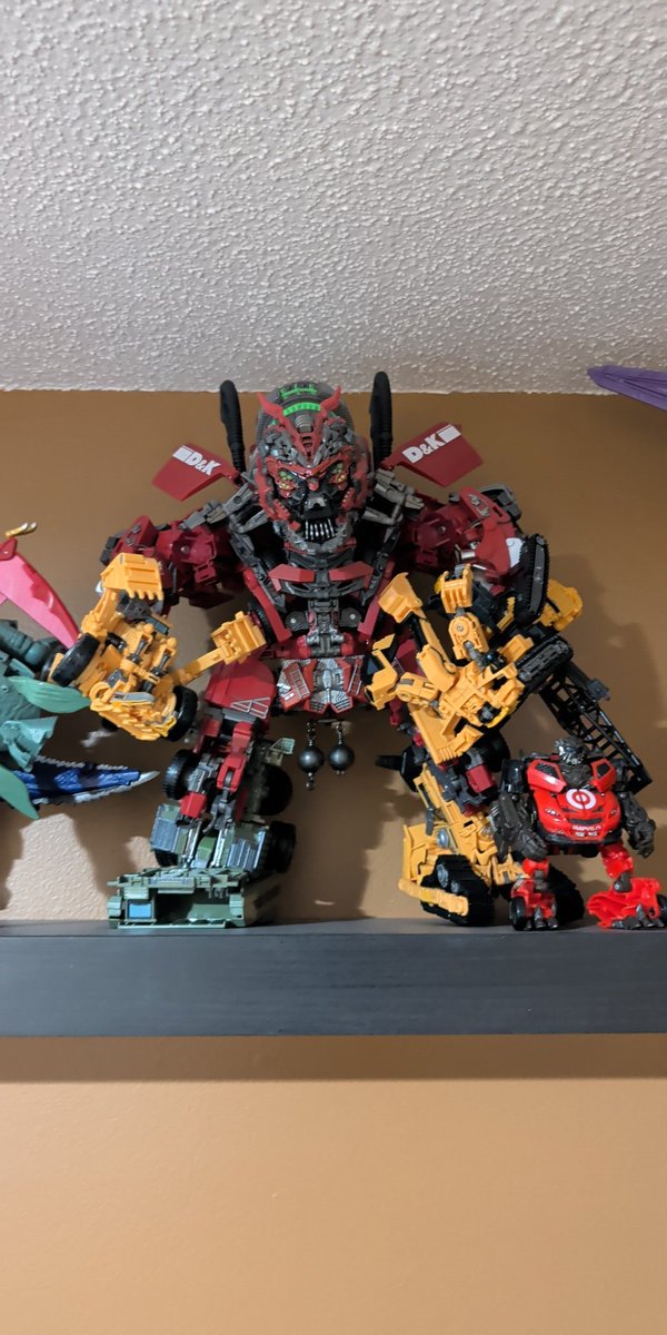 Vash1306's tweet photo. @TFHypeGuy @MaximalScum Wait, I've had mine in combined mode this entire time. https://t.co/rrWZynU43h
