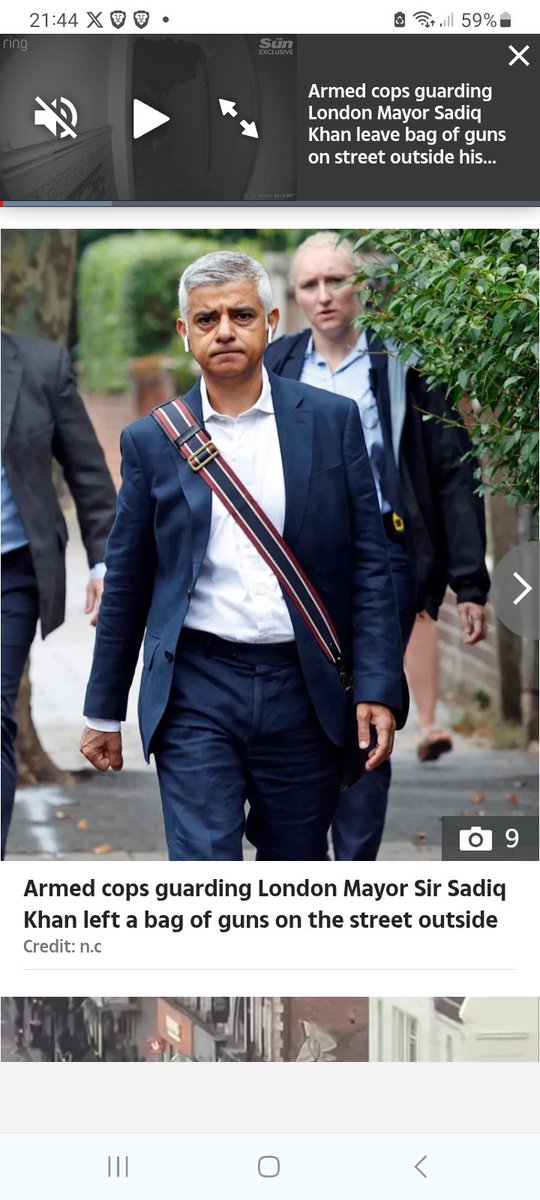 FFesterbragne's tweet image. Who is in charge of their training?

#MetPolice
#Incompetence