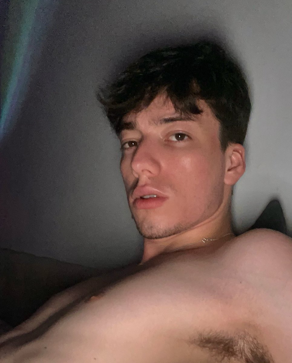 tyler_raejepsen's tweet photo. real eu q sou branquelo sinto q o loiro n deu o contraste q eu preciso https://t.co/u6Nmo46eUo