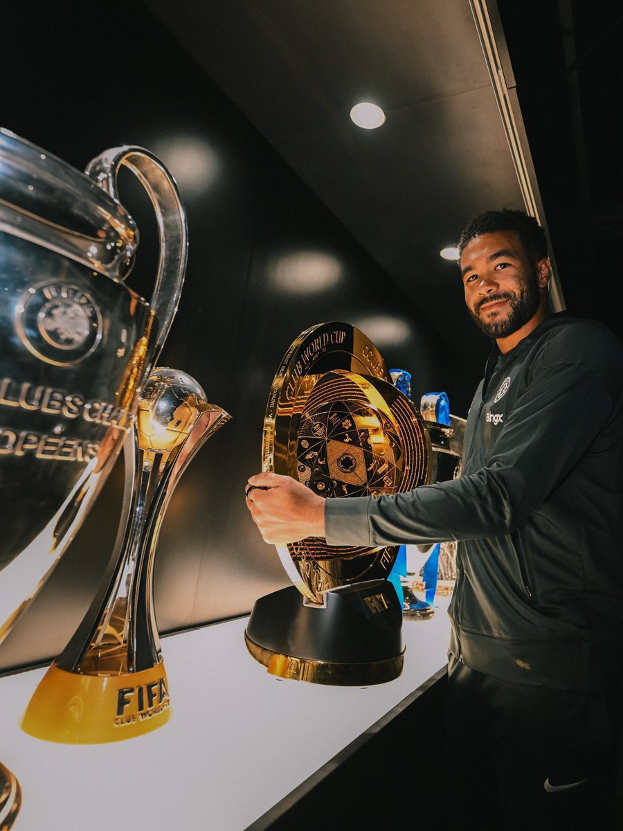 عمرو tweet media