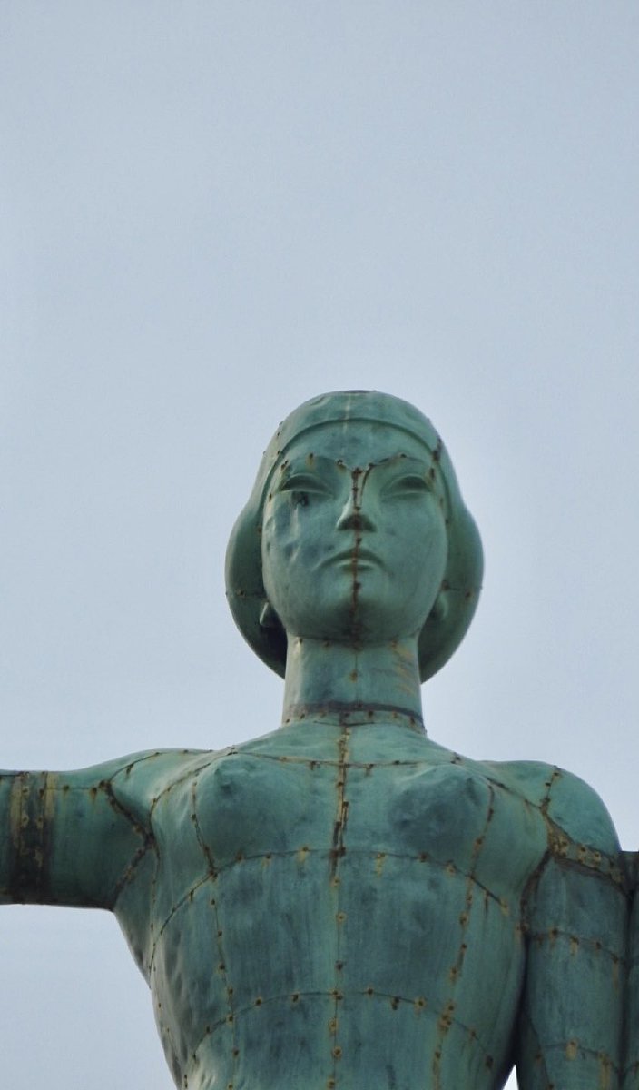 P a i s a j e a n t e tweet media