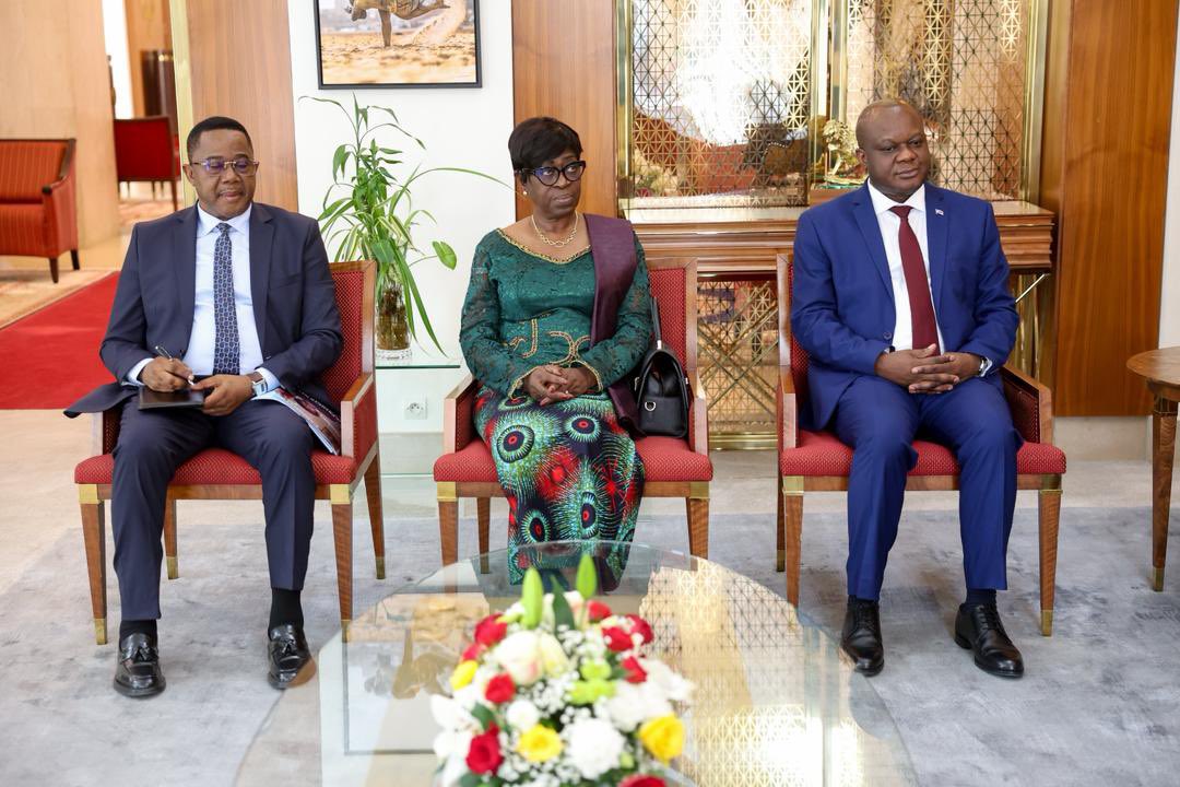 Kinshasa mène une offensive diplomatique de Dakar à Nouakchott

Porteur d’un message personnel du président Tshisekedi, le ministre <a href="/CrispinMbadu/">Crispin Mbadu</a> a effectué une tournée diplomatique en Afrique de l’Ouest, enchaînant les audiences au plus haut niveau. Reçu jeudi à Dakar par le
