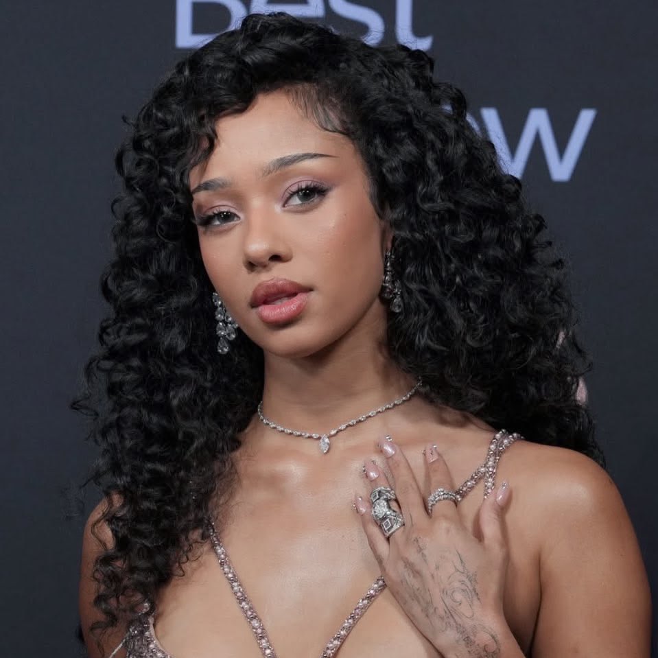 acervo manon tweet media