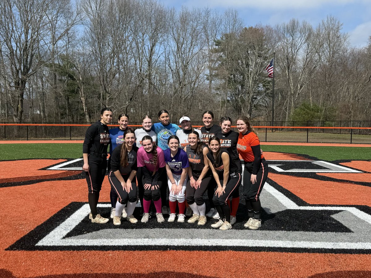 THS_Softball tweet media