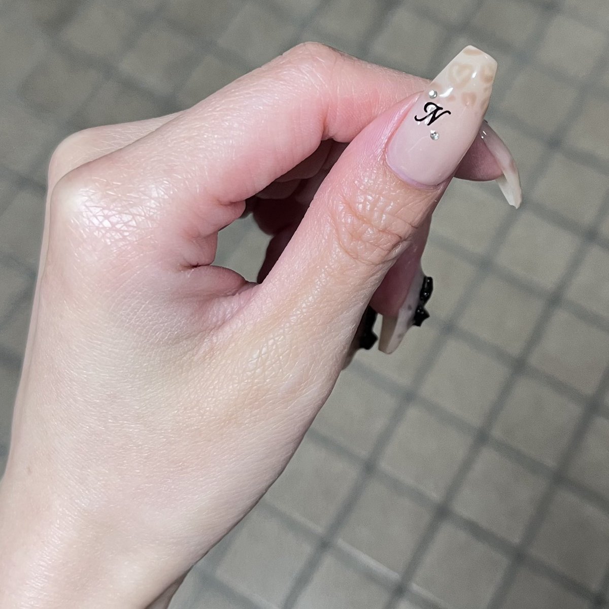 nnyr_'s tweet photo. NINGNING nail💅🐆🖤 https://t.co/WiCJWbVmX8