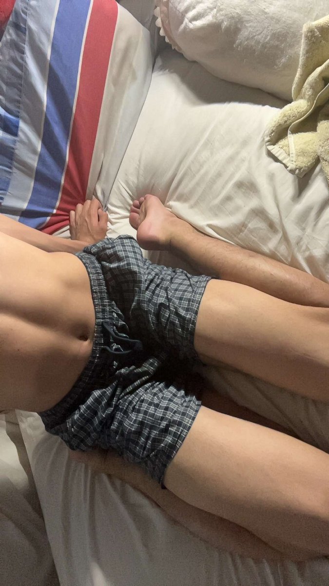 Renesemay's tweet photo. Bedtime https://t.co/ubAaT951dr