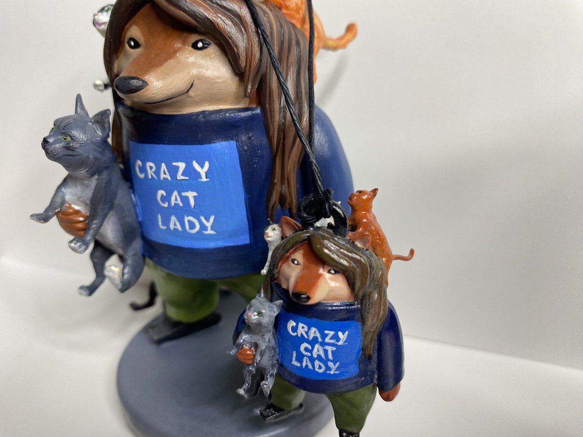 ‼️Night from Kyiv 🇺🇦 I've been wanting to post a photo of these beautiful figures that I once made to order for one of the #FELLAS for a long time, and now the time has come!
If you'd like a custom, handcrafted figurine for yourself - leave a comment 😃🎨