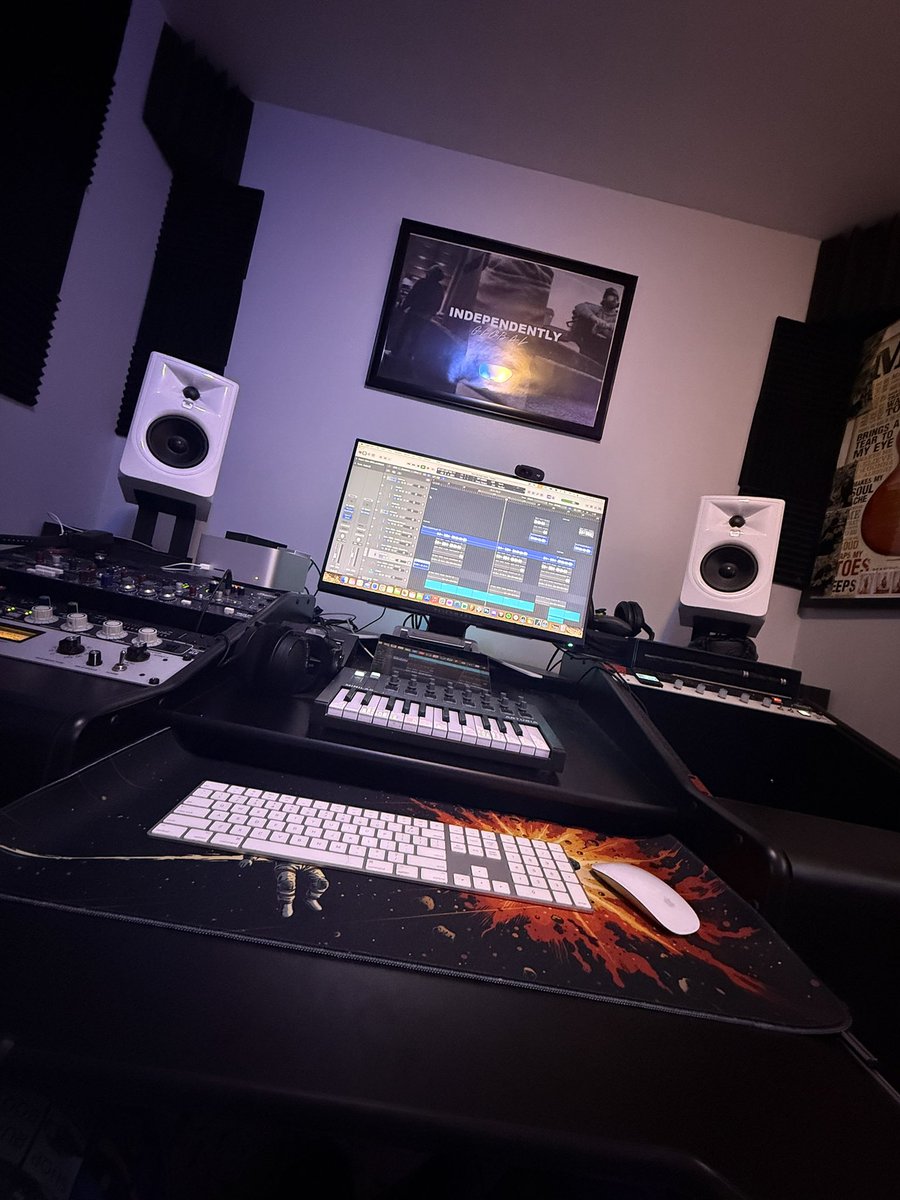 Austin Moore tweet media