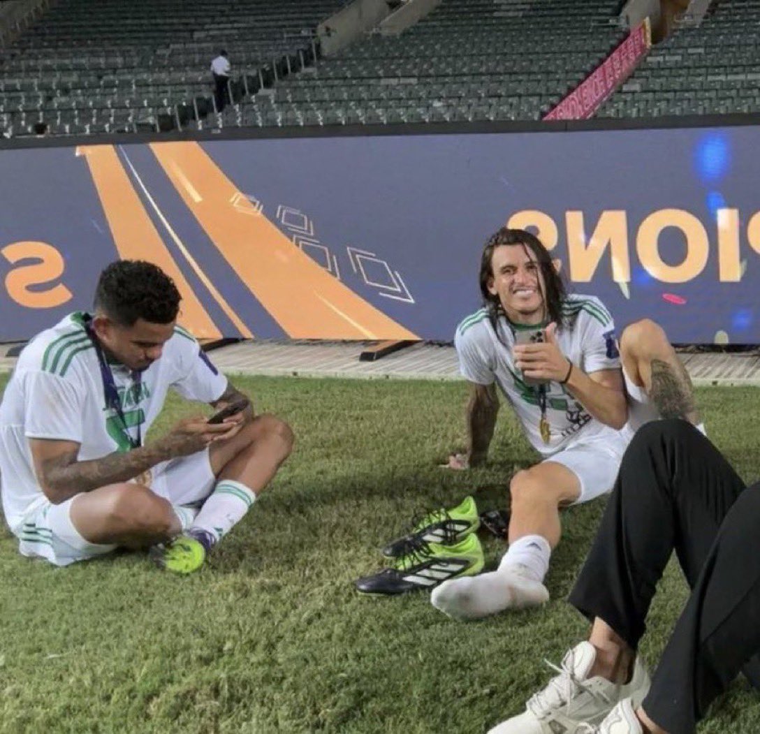 وسام tweet media