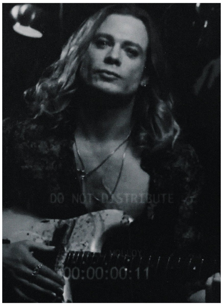 • isi ♱ tweet media